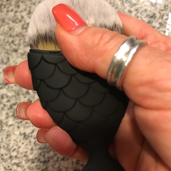 NWT Professional  brushes 3 colors Sold Separately - Picture 7 of 8